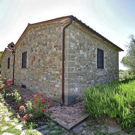 Vernazzano Basso Sleeps 6 T242209 Tuoro sul Trasimeno