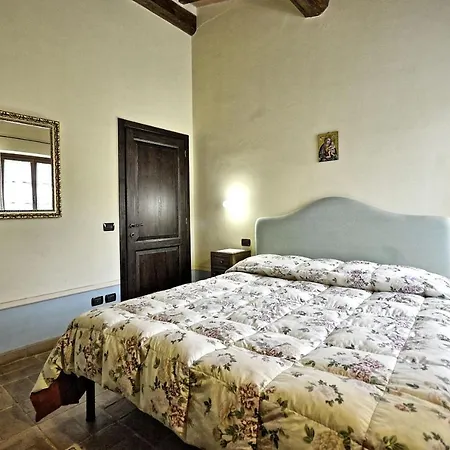 Vernazzano Basso Sleeps 6 T242209 Lejlighed *