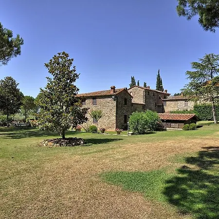 Vernazzano Basso Sleeps 6 T242209 Tuoro sul Trasimeno